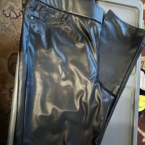 Gloria Vanderbilt stretch pants